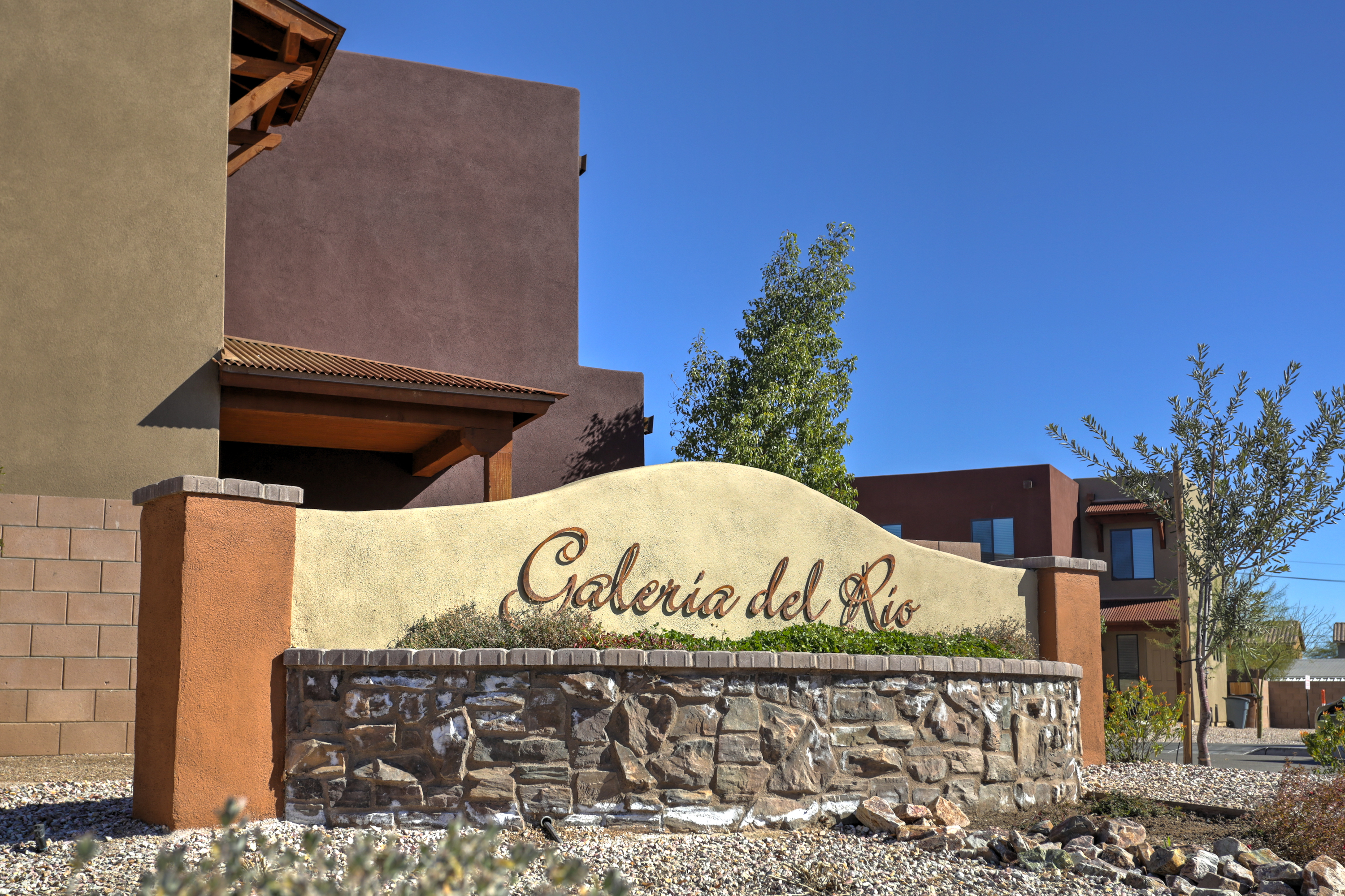 Galeria del Rio Multifamily Property
